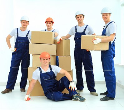 Packing and unpacking services for a move